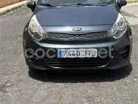 Usado Kia Rio 84 CV (61 kW) 2016 Negro Utilitario