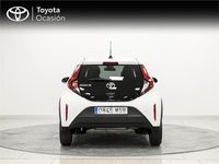 Usado Toyota Aygo Play 72 CV (52 kW) 2024 Blanco