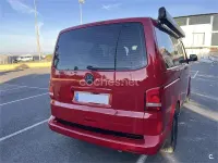 Usado VW Multivan Startline 102 CV (75 kW) 2010 Rojo Monovolumen