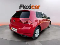 Usado VW Golf VII Advance 110 CV (80 kW) 2018 Rojo Berlina