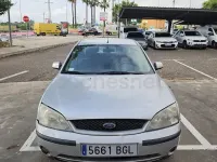Usado Ford Mondeo Ghia 170 CV (125 kW) 2001 Gris / plata Berlina