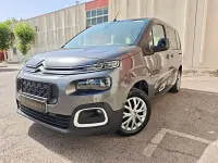 Usado Citroën Berlingo Business Class 102 CV (75 kW) 2022 Gris / plata Monovolumen