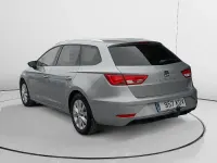 Usado Seat Leon Style 150 CV (110 kW) 2017 Gris Familiar