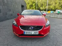 Usado Volvo V40 Kinetic 115 CV (84 kW) 2015 Rojo Berlina
