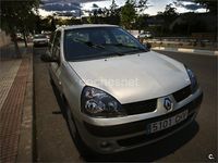 Usado Renault Clio II Authentique 65 CV (47 kW) 2003 Gris / plata Berlina
