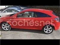 Usado Opel Astra GTC Sport 125 CV (91 kW) 2005 Rojo Berlina