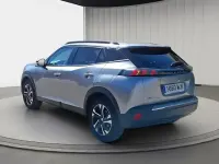 Usado Peugeot e-2008 Allure 100 kW (136 CV) 2023 Gris SUV