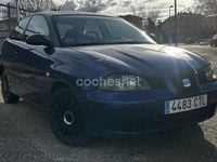 Usado Seat Ibiza Stella 75 CV (55 kW) 2004 Azul Utilitario