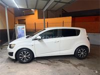 Usado Chevrolet Aveo LT 75 CV (55 kW) 2012 Blanco Berlina