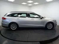 Usado Ford Mondeo Trend 150 CV (110 kW) 2021 Gris Familiar