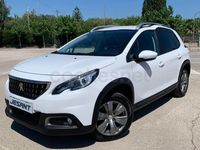 Usado Peugeot 2008 Signature Sky 100 CV (73 kW) 2019 Blanco SUV