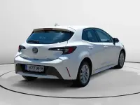 Używany Toyota Corolla Active 140 KM (102 kW) 2024 Biały Sedan/Limuzyna