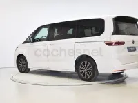 Usado VW Multivan Life 136 CV (100 kW) 2022 Blanco Monovolumen