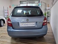 Usado Skoda Fabia Style 105 CV (77 kW) 2009 Azul Familiar
