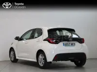 Usado Toyota Yaris 125 CV (91 kW) 2023 Blanco Utilitario