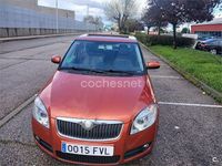 Usado Skoda Fabia 70 CV (51 kW) 2007 Naranja Berlina