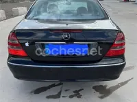 Usado Mercedes E200 Avantgarde 122 CV (89 kW) 2006 Negro Berlina