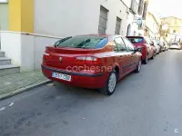 Usado Renault Laguna II Privilege 120 CV (88 kW) 2002 Rojo Berlina