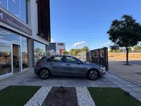 Usado Mercedes A180 116 CV (85 kW) 2021 Gris / plata Berlina