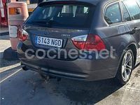 Usado BMW 318 129 CV (94 kW) 2008 Gris / plata Familiar
