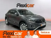 Usado VW T-Roc Life 110 CV (80 kW) 2022 Gris SUV