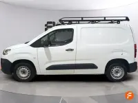 Usado Citroën Berlingo Feel 102 CV (75 kW) 2021 Blanco Monovolumen