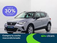 Usado Seat Arona Xperience 110 CV (80 kW) 2023 Gris / plata SUV