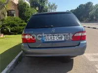 Usado Mercedes E320 Elegance 224 CV (164 kW) 2003 Azul Familiar