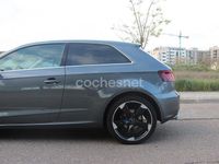 Usado Audi A3 Ambition 150 CV (110 kW) 2014 Gris / plata Berlina