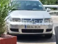 Usado VW Polo Highline 75 CV (55 kW) 2001 Gris / plata Berlina