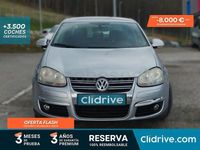 Usado VW Jetta Advance 105 CV (77 kW) 2006 Gris / plata Berlina