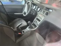 Usado Peugeot 308 120 CV (88 kW) 2008 Rojo Berlina