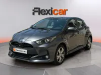 Usado Toyota Yaris Hybrid Business Edition 116 CV (85 kW) 2025 Gris Berlina