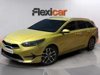 Usado Kia Ceed 120 CV (88 kW) 2023 Amarillo Utilitario
