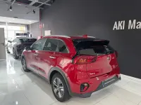 Usado Kia Niro 141 CV (103 kW) 2018 Rojo SUV