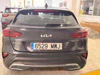 Usado Kia XCeed 100 CV (73 kW) 2024 Gris SUV