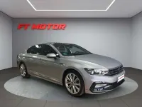 Usado VW Passat R-line 150 CV (110 kW) 2022 Gris / plata Berlina