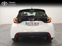 Usado Toyota Yaris Hybrid Active 116 CV (85 kW) 2025 Blanco Berlina