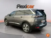 Usado Peugeot 5008 Allure 130 CV (95 kW) 2024 Gris SUV