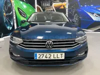 Begagnad VW Passat Business 150 HK (110 kW) 2021 Blå Sedan