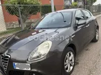 Usado Alfa Romeo Giulietta Distinctive 140 CV (102 kW) 2011 Gris / plata Utilitario