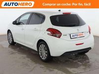 Usado Peugeot 208 Allure 110 CV (80 kW) 2016 Blanco Utilitario