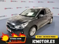 Usado Kia Rio GT-Line 120 CV (88 kW) 2019 Gris / plata Berlina
