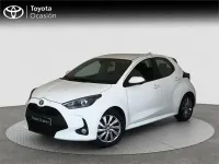 Usado Toyota Yaris Hybrid Active 116 CV (85 kW) 2023 Blanco Monovolumen