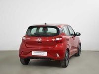 Usado Hyundai i10 67 CV (49 kW) 2024 Gris Utilitario