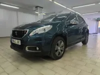 Usado Peugeot 2008 Style 110 CV (80 kW) 2017 Verde SUV