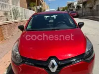 Usado Renault Clio IV Business 75 CV (55 kW) 2014 Rojo Berlina