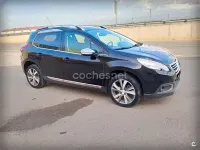 Usado Peugeot 2008 Allure 120 CV (88 kW) 2015 Negro SUV