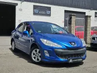 Usado Peugeot 308 90 CV (66 kW) 2010 Azul Berlina