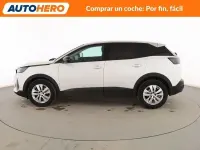 Usado Peugeot 3008 Active 131 CV (96 kW) 2022 Blanco SUV